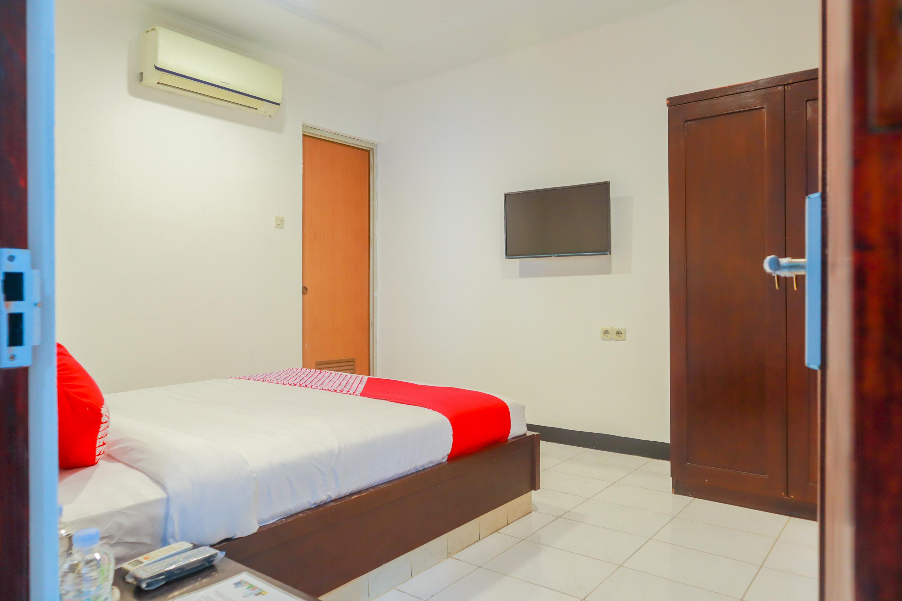 Urbanview Hotel Bes Mangga Besar By Reddoorz Jakarta Exterior photo