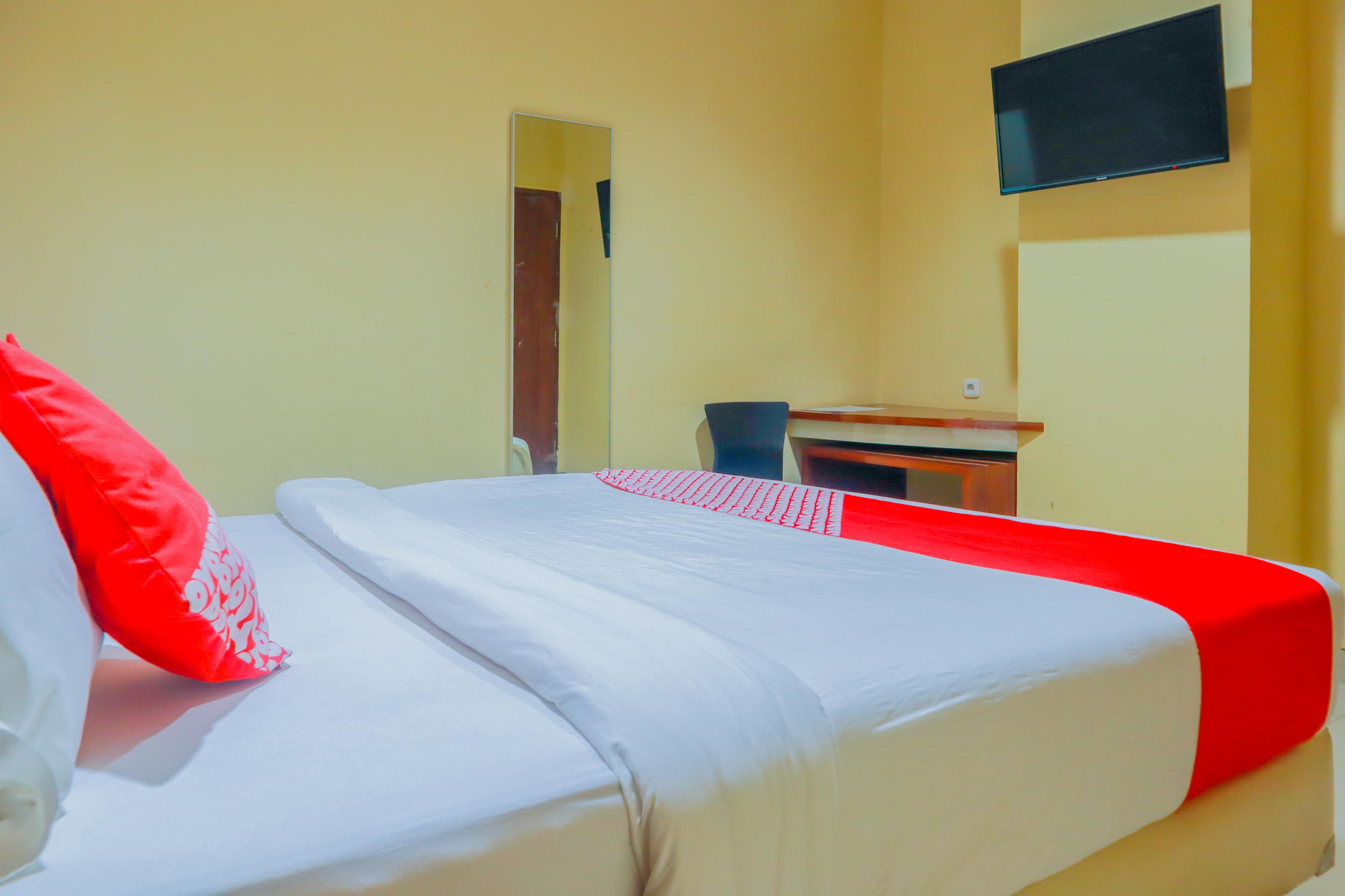 Urbanview Hotel Bes Mangga Besar By Reddoorz Jakarta Exterior photo