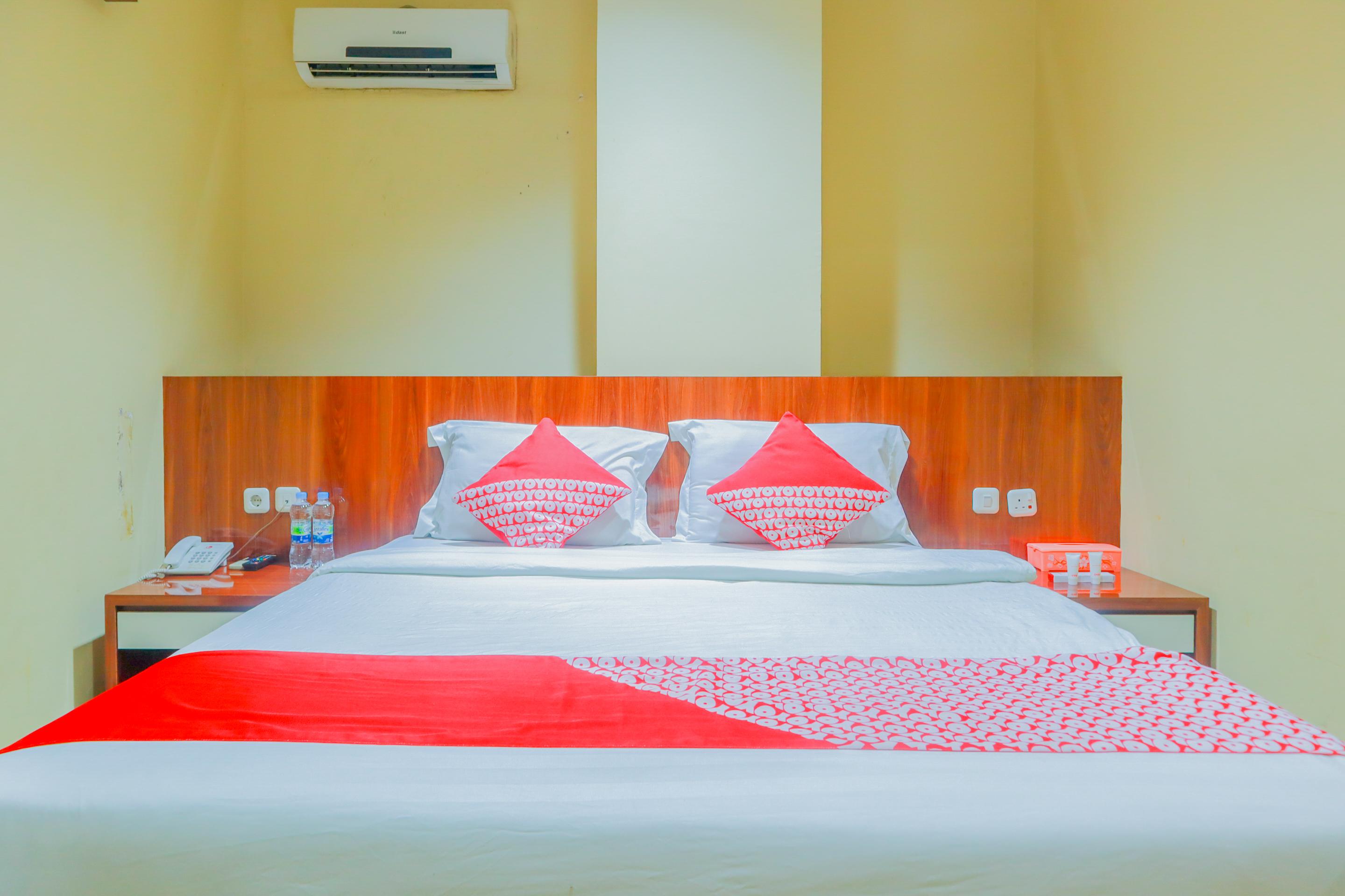 Urbanview Hotel Bes Mangga Besar By Reddoorz Jakarta Exterior photo