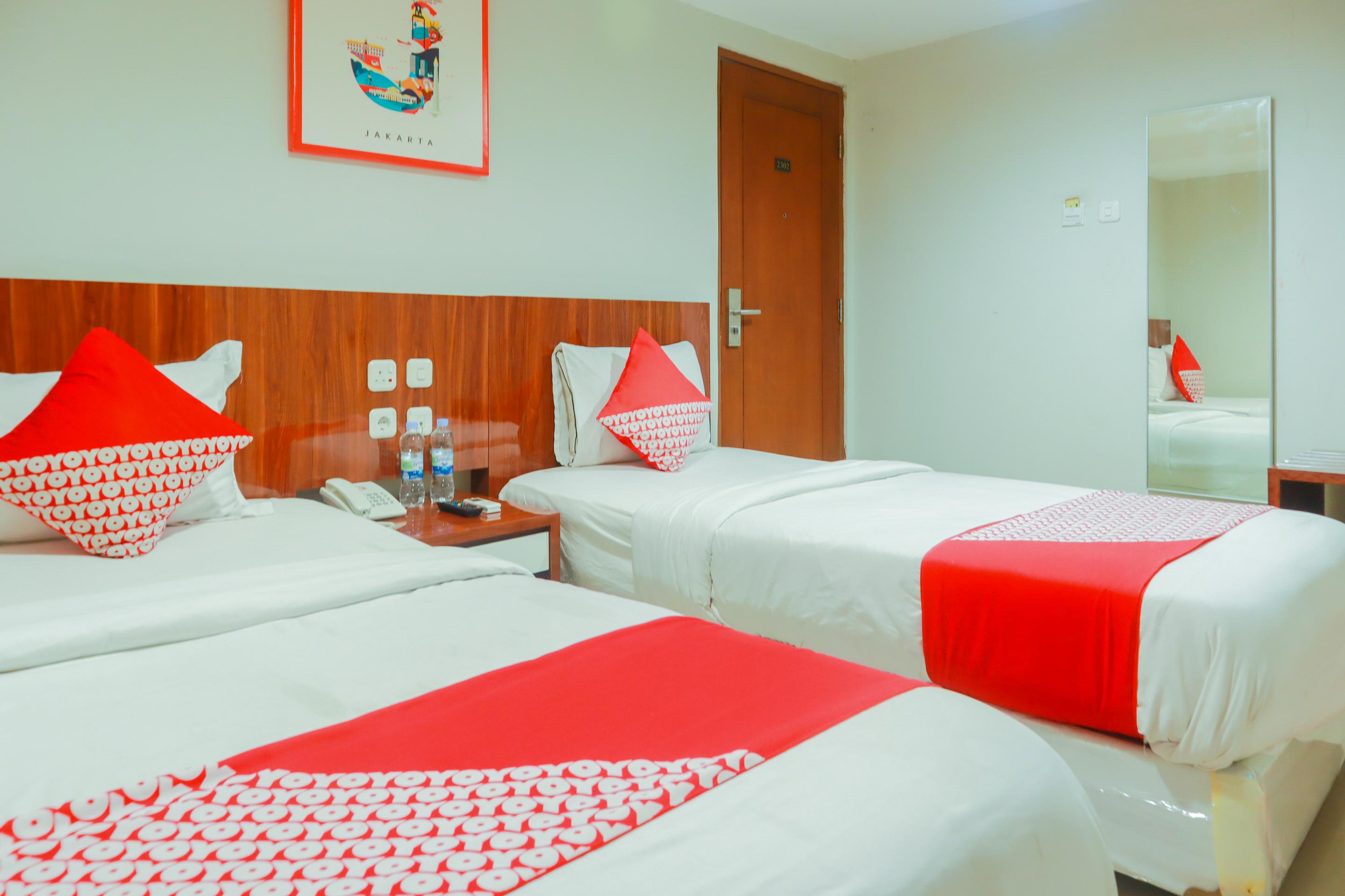Urbanview Hotel Bes Mangga Besar By Reddoorz Jakarta Exterior photo