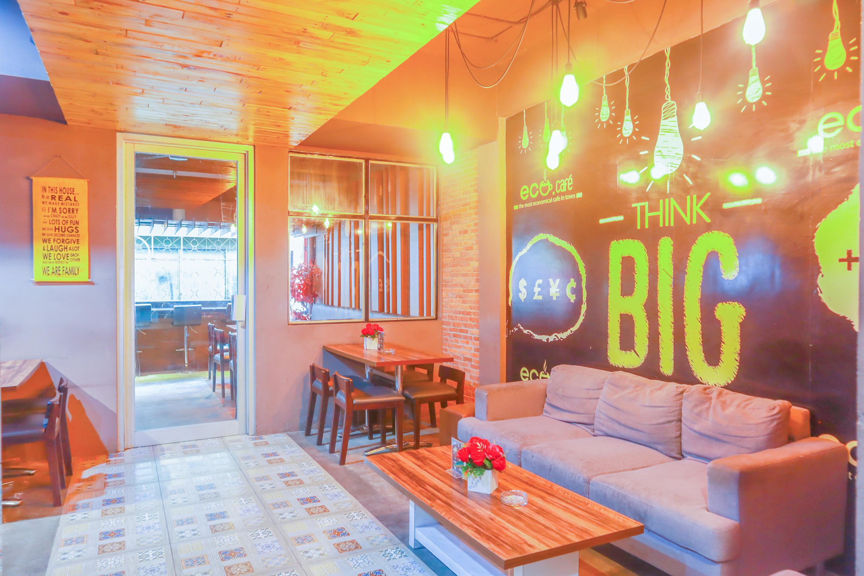 Urbanview Hotel Bes Mangga Besar By Reddoorz Jakarta Exterior photo