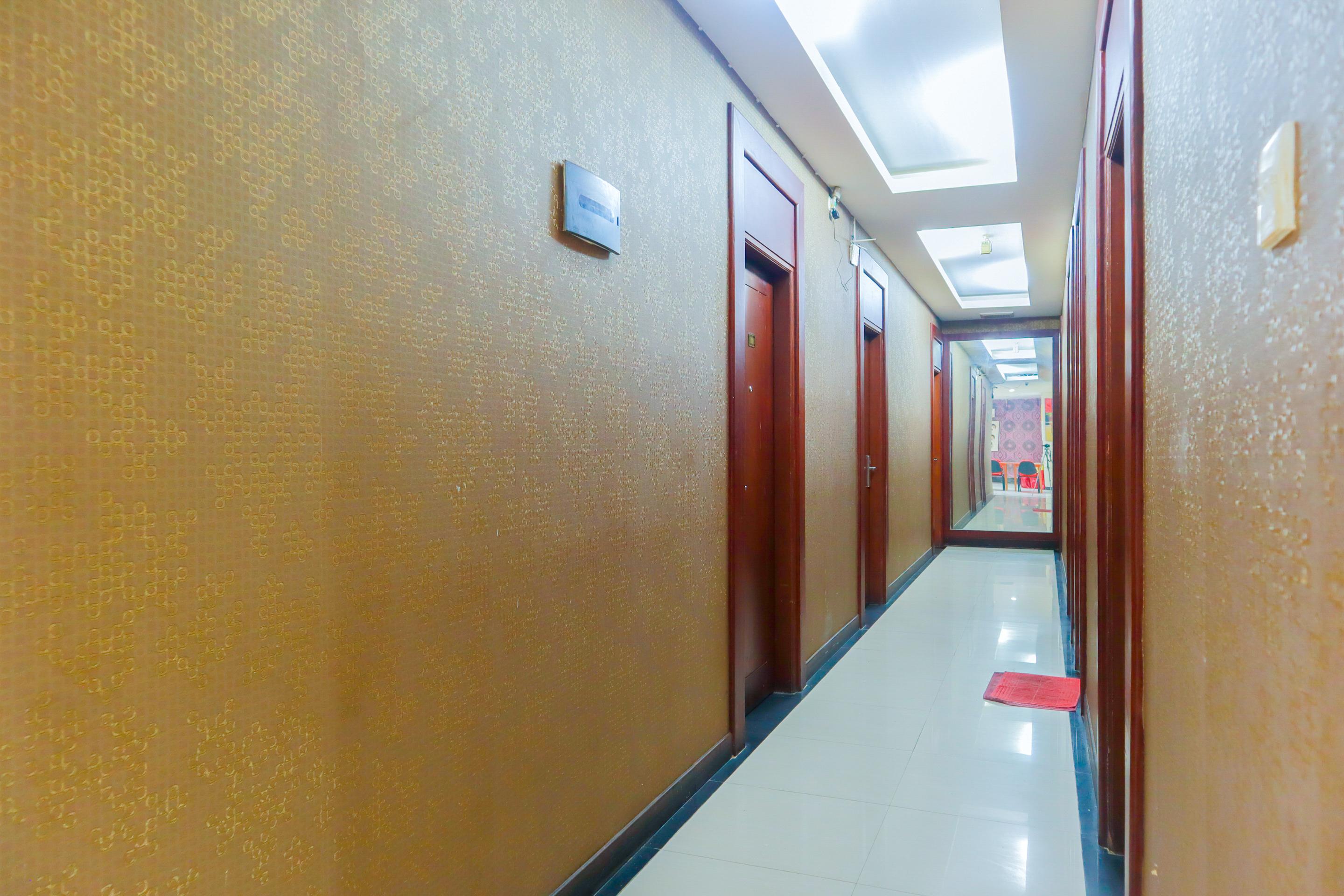 Urbanview Hotel Bes Mangga Besar By Reddoorz Jakarta Exterior photo