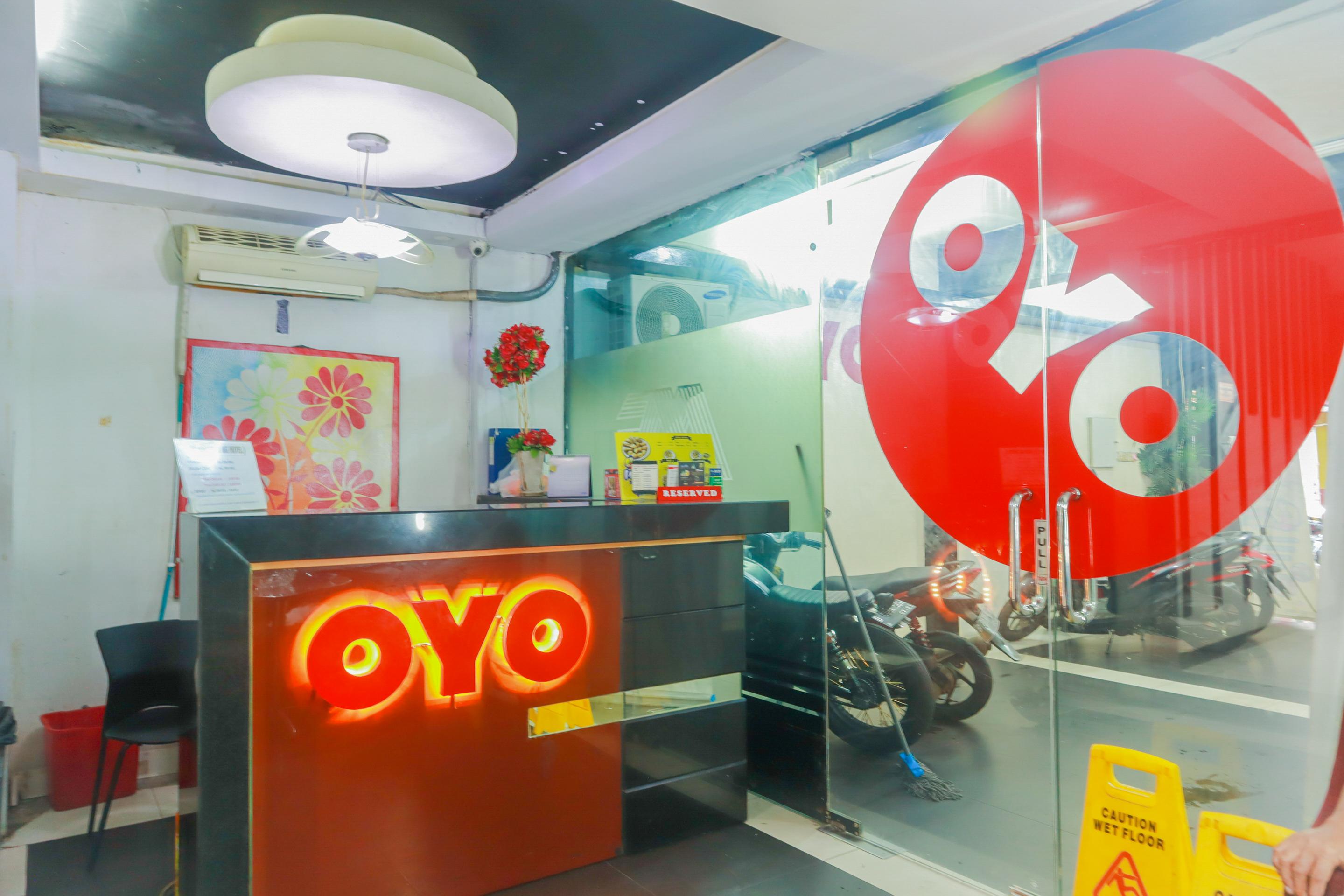Urbanview Hotel Bes Mangga Besar By Reddoorz Jakarta Exterior photo